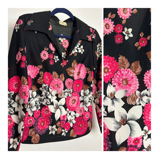 Vintage 1970s Size 12-14 Black & Pink Tones Floral Print Long Sleeve Shirt Style Top