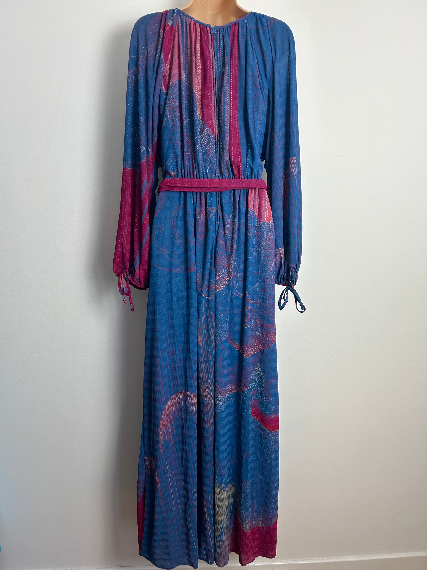 Vintage Late 1970s VERA MONT Size 8-10 Dusky Blue & Pink Tones Abstract Stripe & Spot Print Long Sleeve Belted Maxi Dress