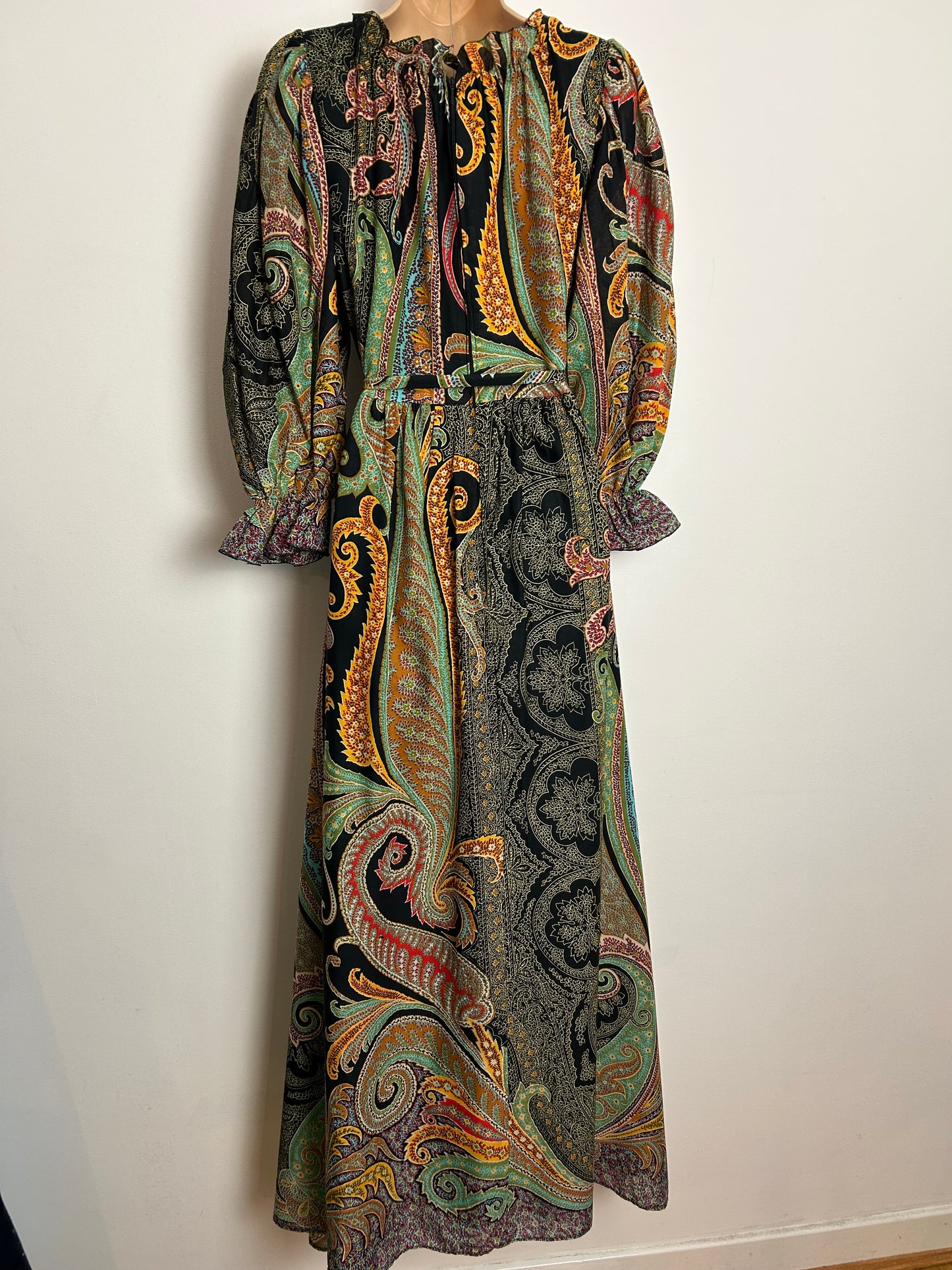 Vintage 1970s VERA MONT UK Size 10 Black Orange Beige & Blue Abstract Floral Leaf Print Long Sleeve Belted Cotton Boho Maxi Dress