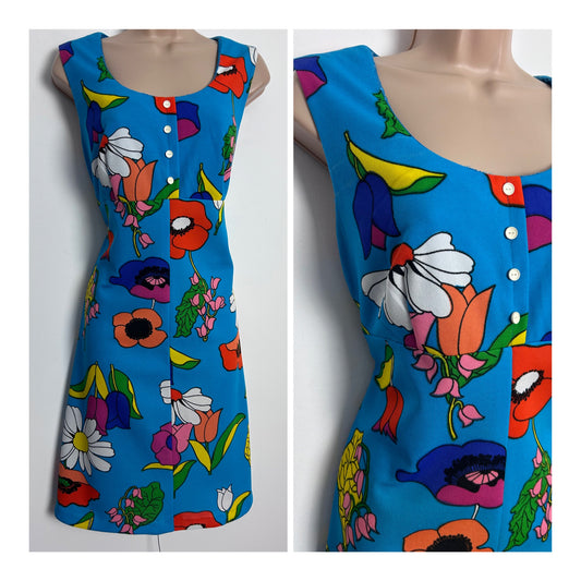 Vintage 1970s Size 10 Blue Vibrant Multi Colour Floral Print Sleeveless Mod Shift Dress