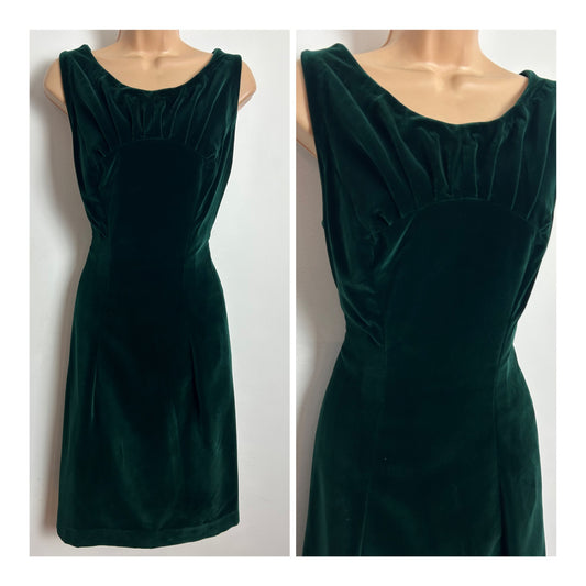 Vintage 1960s Size 10 Bottle Green Velvet Sleeveless Fitted Christmas Day Dress
