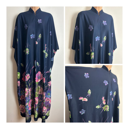 Vintage 1970s WILROSE One Size Navy Blue Pink & Green Floral Print Zip Fronted Wide Sleeve Kaftan