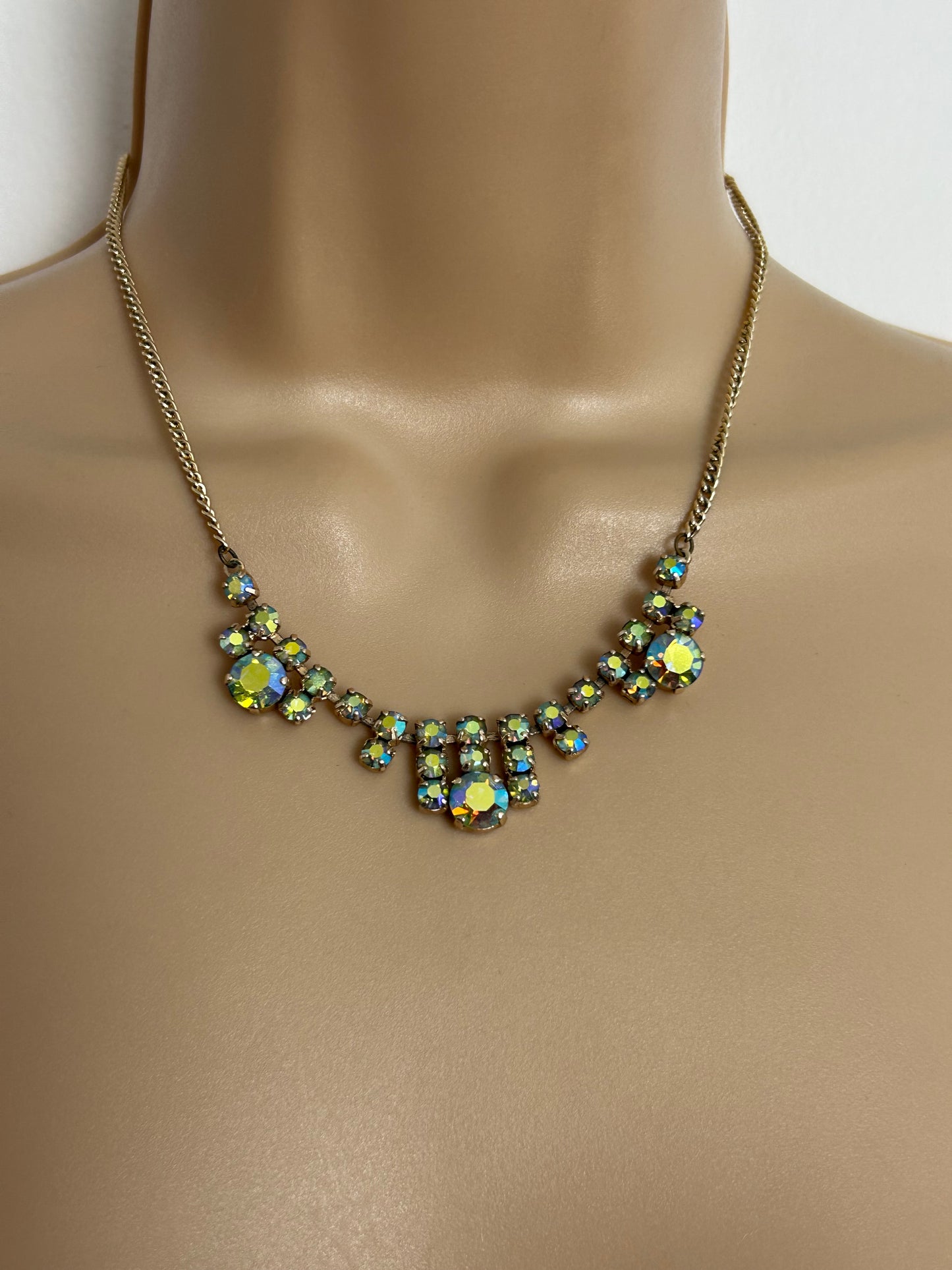 Vintage Late 1960s Gold Tone & Iridescent Aurora Borealis Stone Set Necklace