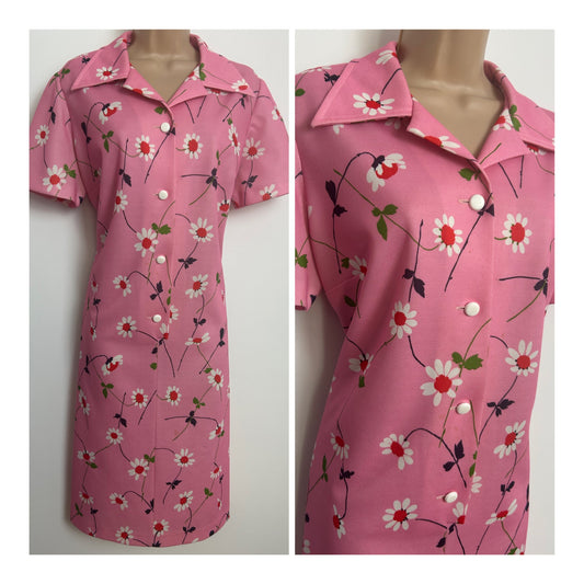 Vintage 1970s Size 14-16 Pink & White Floral Daisy Print Mod Shift Day Dress