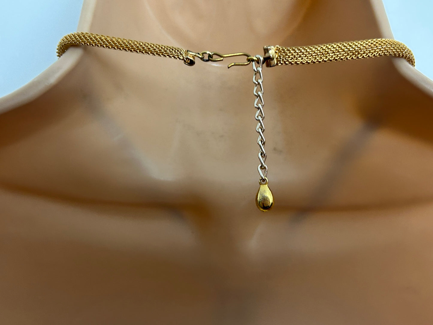 Vintage 1960s Gold Tone Mesh Elongated Drop Statement Necklace