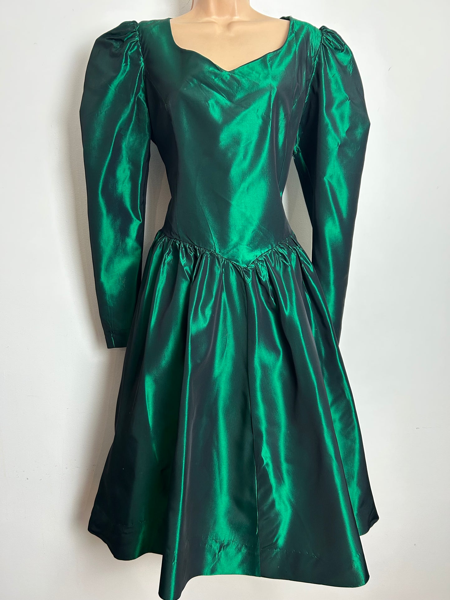Vintage 1980s GLENDA WHITE Size 12-14 Bottle Green Taffeta Long Sleeve Bow Back Xmas Party Dress