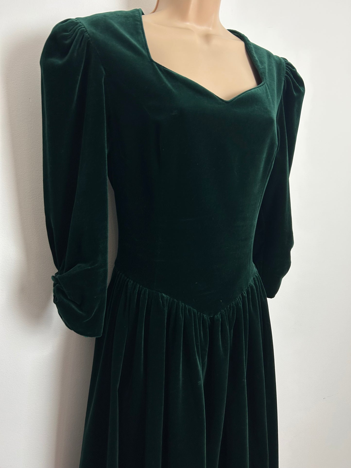 Vintage 1980s LAURA ASHLEY Made In Hungary Size 10 (14 On Label) Bottle Green Velvet Open Back Midi Dress