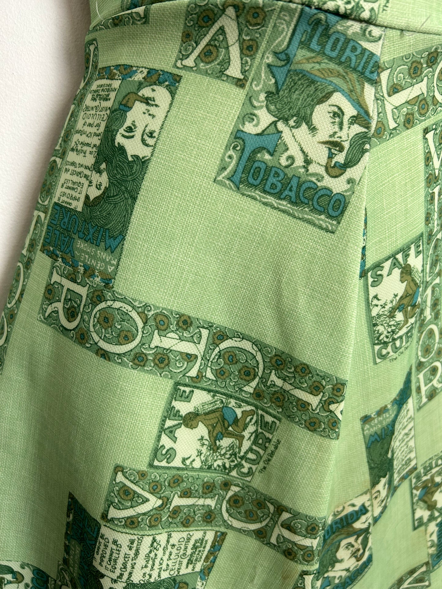 Vintage 1970s UK Size 6 Cute Green Tones American Advertising Novelty Print A-line Flared Skirt