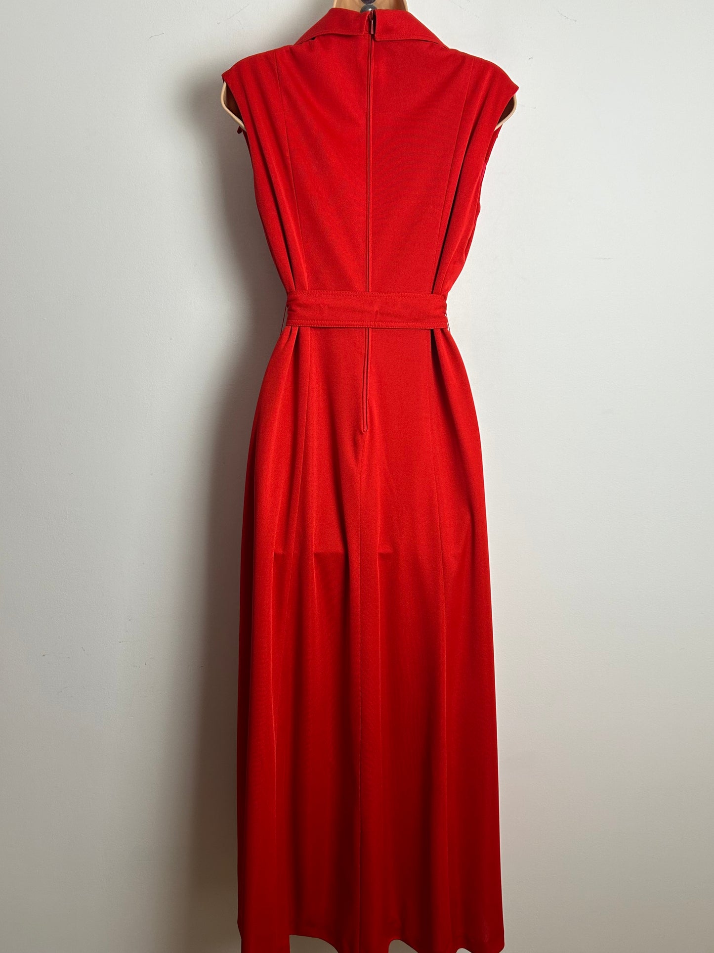 Vintage 1970s Size 12-14 Red Crimplene Sleeveless Dagger Collar Belted Maxi Dress