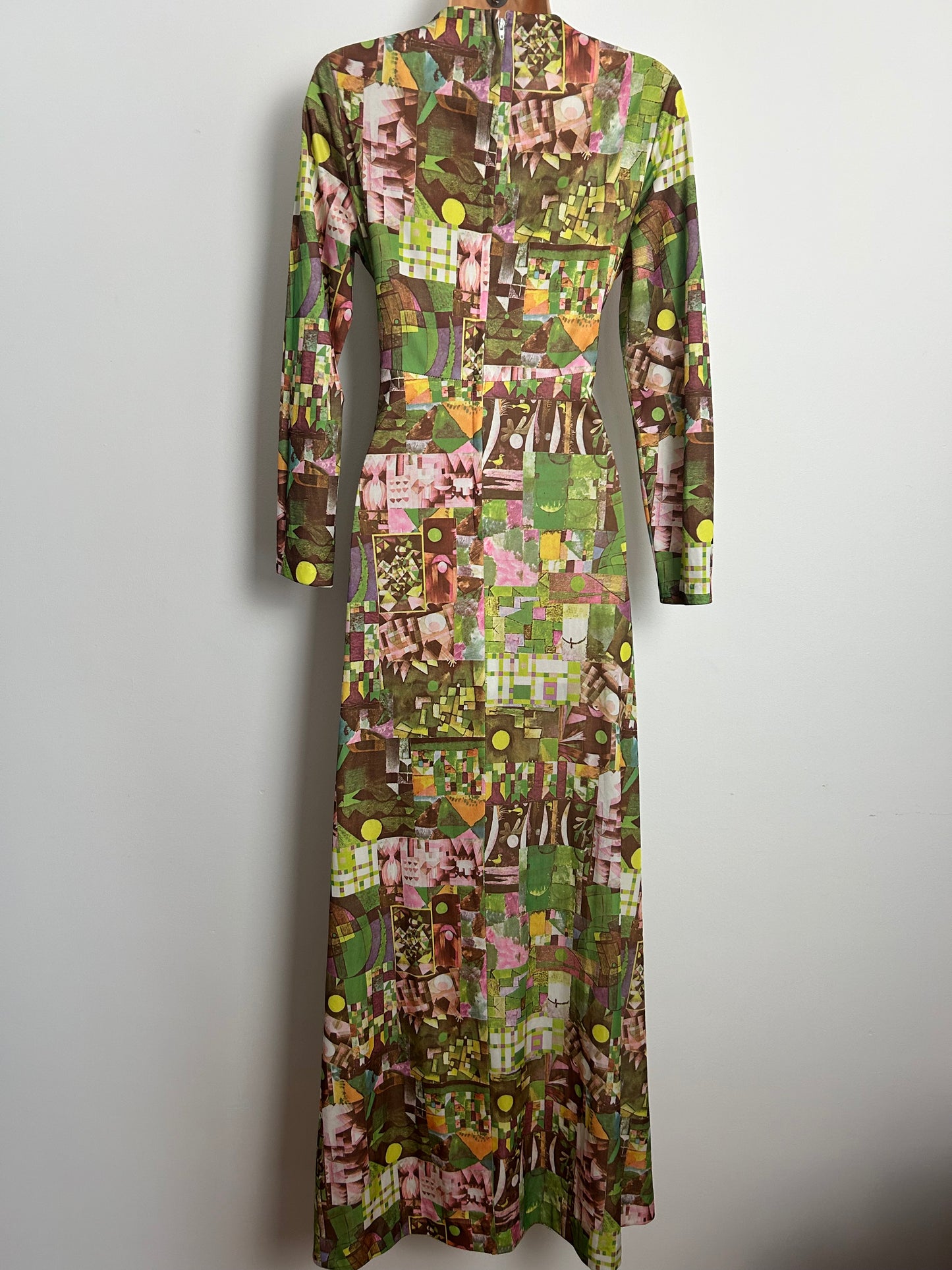 Vintage 1970s LEYGIL Size 10-12 Green Pink & Brown Keyhole Choker Neck Abstract Print Maxi Dress