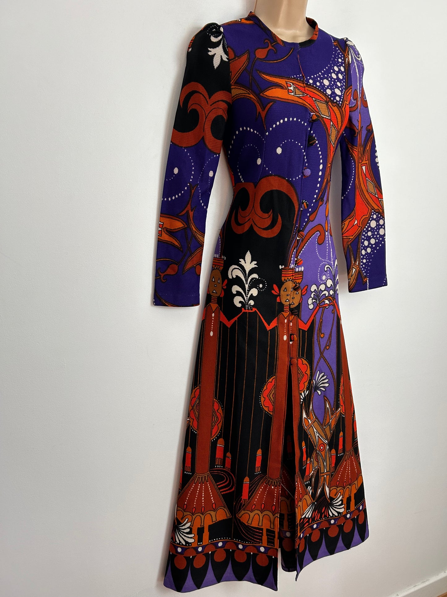 Vintage 1970s SHELANA UK Size 6 Purple & Rusty Orange Tribal Novelty Print Long Sleeve Maxi Dress