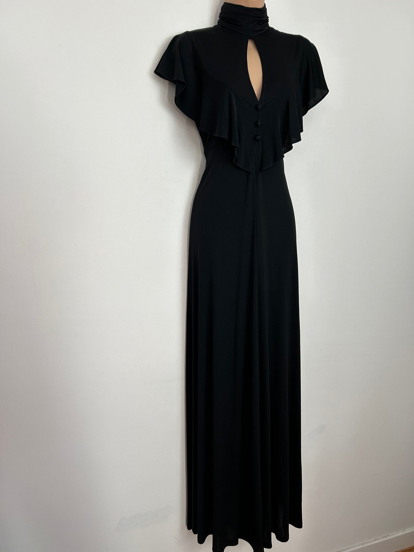 Vintage 1970s SHELANA UK Size 8 Black Keyhole Cut Out Ruffle Trim Maxi Dress