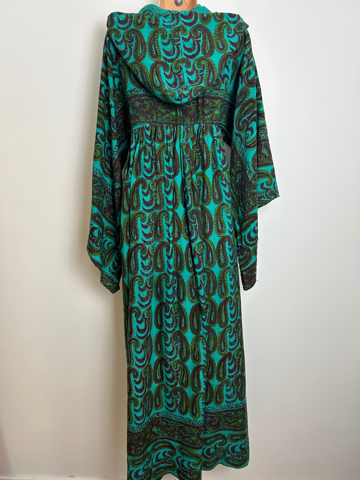 Vintage 1970s MOGUL Approx Size 8 Dark Turquoise Green Paisley Print Wide Sleeve Hooded Kaftan Style Maxi Dress