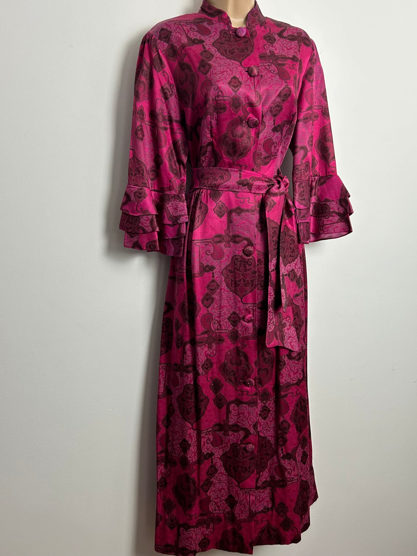 Vintage Early 1970s GLEN ABBEY Size 12-14 Dark Pink Tones Nouveau Scarf Print Satin Feel Belted Midi Dress