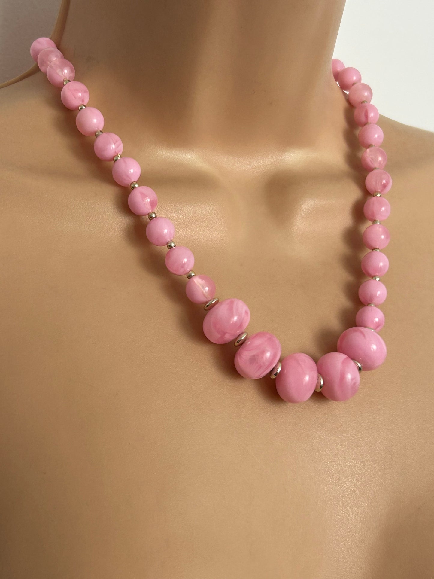 Vintage 1960s Cute Pink Plastic Graduated Beaded Necklace