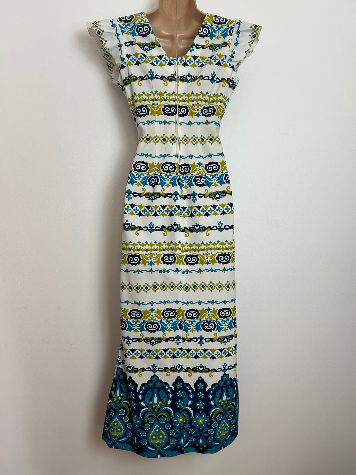 Vintage 1970s Size 8 White Blue & Olive Green Abstract Print Short Frill Cap Sleeve Maxi Dress