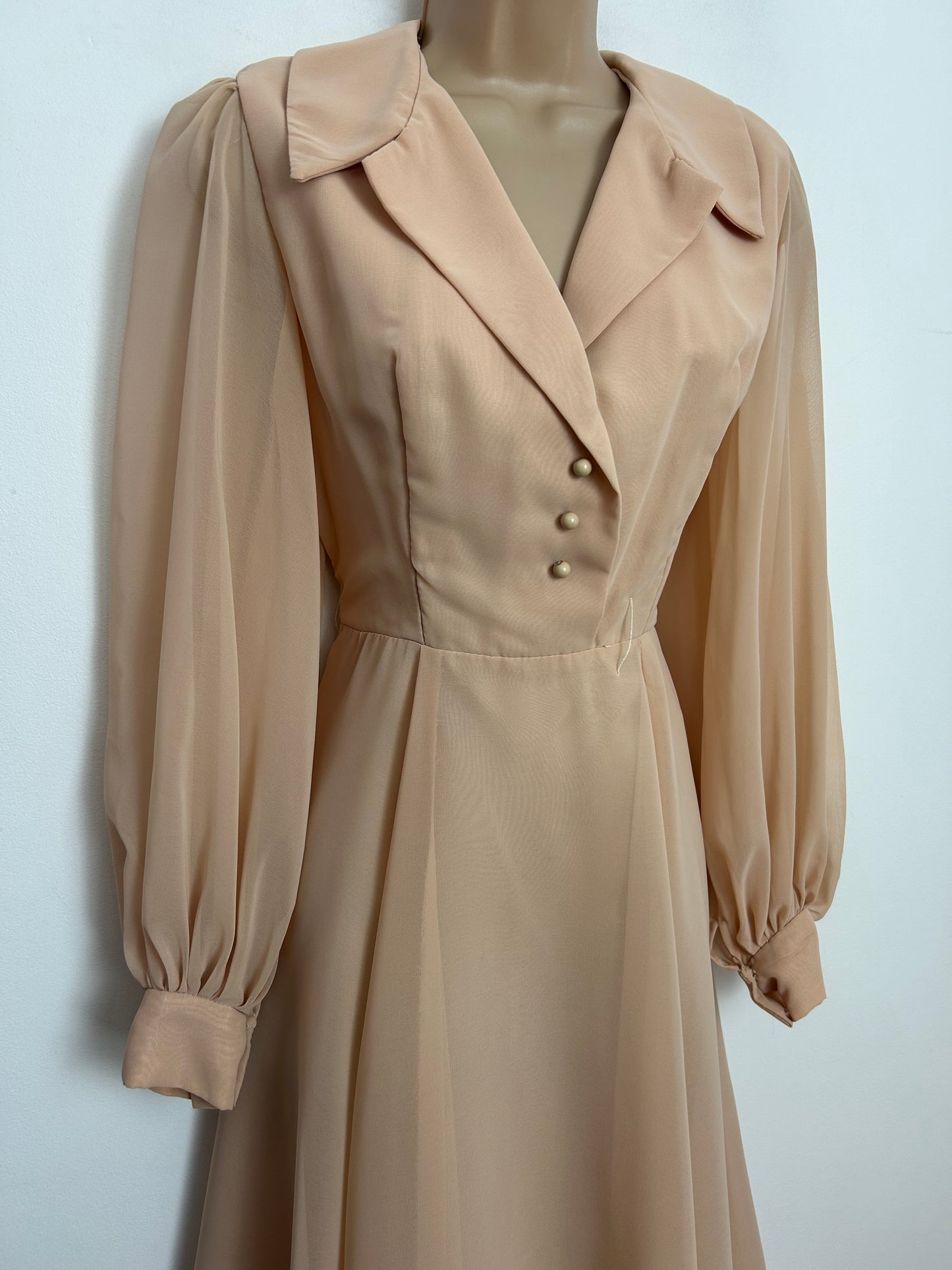 Vintage 1970s Size 10 AFTER SIX BY ROLAND JOYCE Size 10 Nude Beige Long Sleeve Occasion Dress