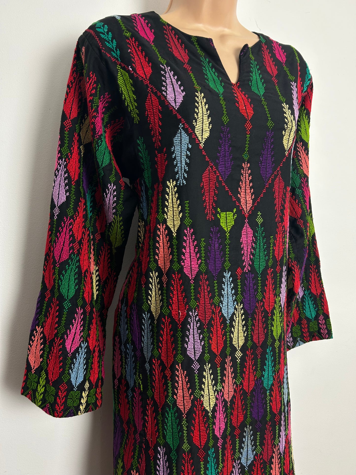Vintage Up To Size 14 Black Red Blue Green & Yellow Cross Stitch Embroidered Long Sleeve Kaftan