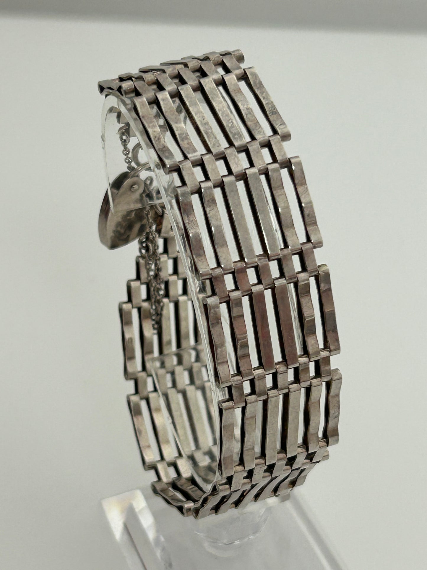 Vintage 1978 ALISTAIR STEWART JEWELLERY Sterling Silver Gate Link Bracelet With Heart Lock