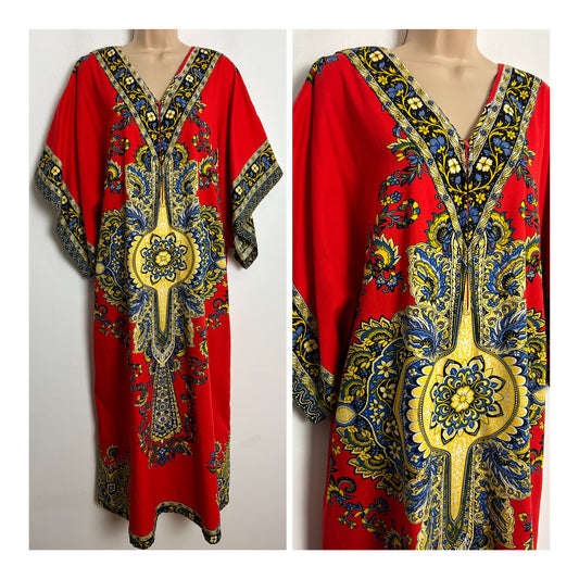 Vintage 1970s One Size Red Blue & Yellow Batik Print Zip Front Short Wide Sleeve Kaftan