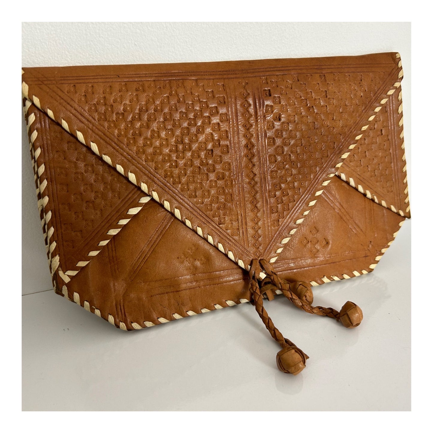 Vintage 1970s Boho Tan Leather Tooled Detail Envelope Clutch Handbag