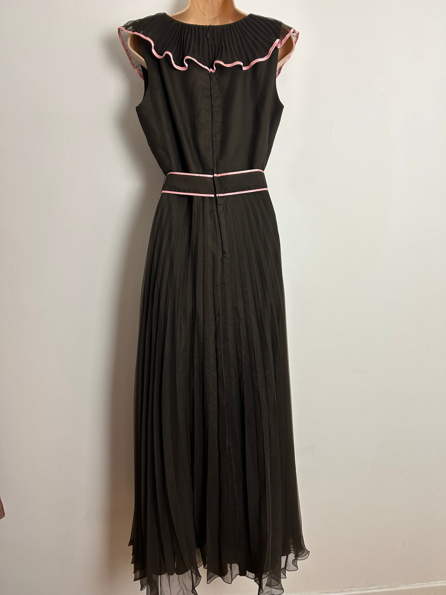 Vintage 1970s COCKTAIL HOFFMAN UK Size 12 Brown With Pink Trim Pleated Belted Occasion Dress