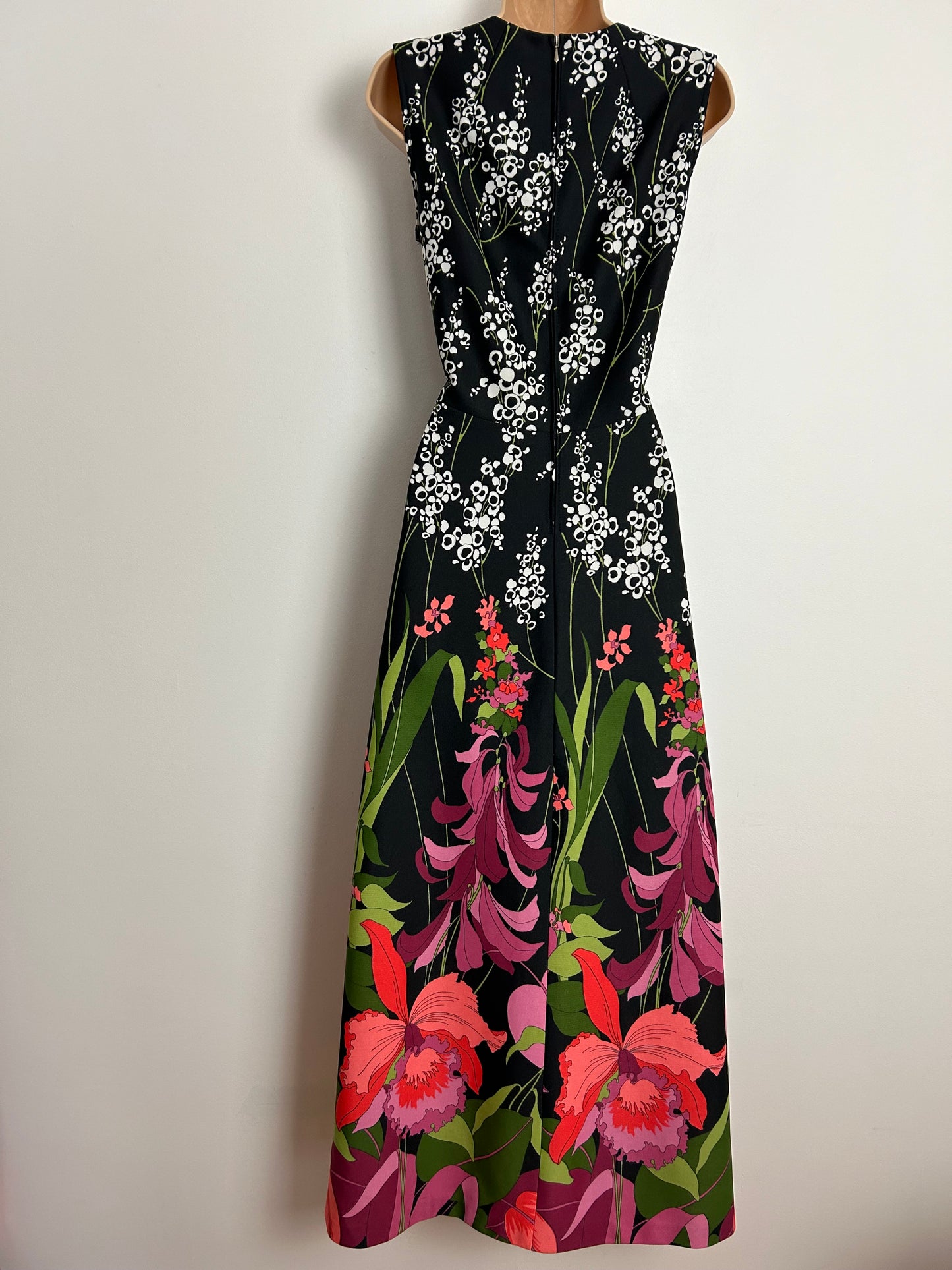 Vintage 1970s C&A UK Size 10 Black White Pink & Orange Tones Floral Iris Print Sleeveless Boho Maxi Dress