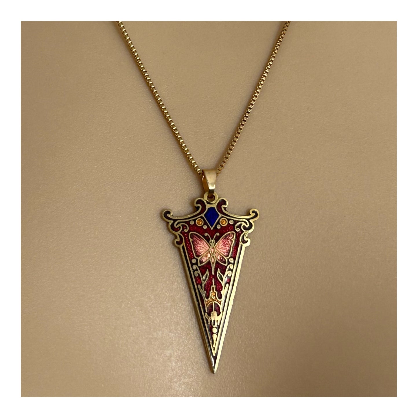 Vintage Gold Tone Red Butterfly Pattern Dagger Shaped Pendant & Necklace
