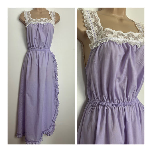 Vintage 1970s Size 10 Pale Lilac White Lace Trim Mock Ruffle Trim Cotton Mix Nightdress