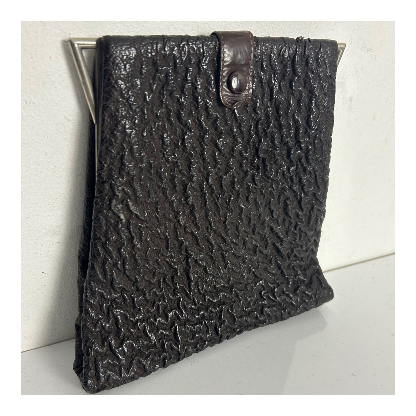 Vintage 1940s Dark Brown Textured Leather & Silver Frame Hand Strap Clutch Bag