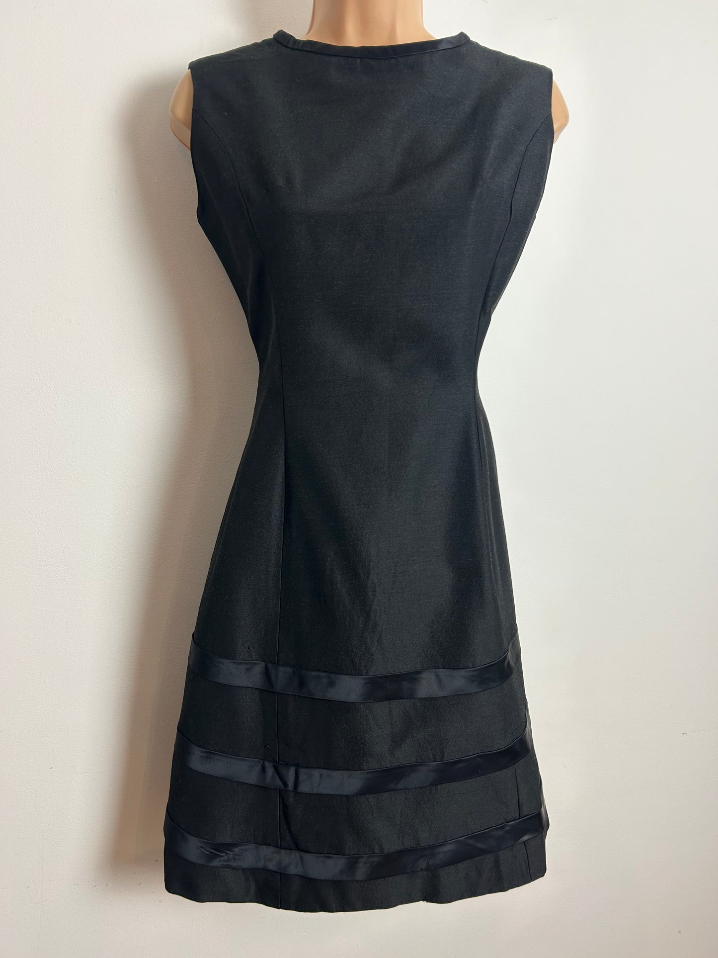 Vintage 1960s Size 10 Black Ribbon & Bow Detail Party Evening Dress