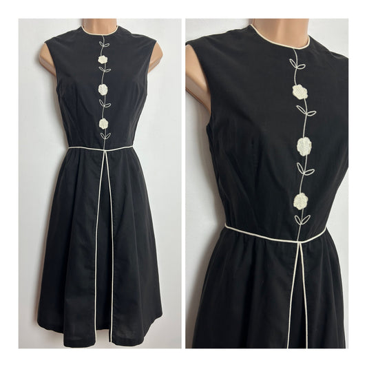 Vintage 1960s BOBBIE BROOKS Size 6 Black & White Applique Floral Detail Mod Day Dress