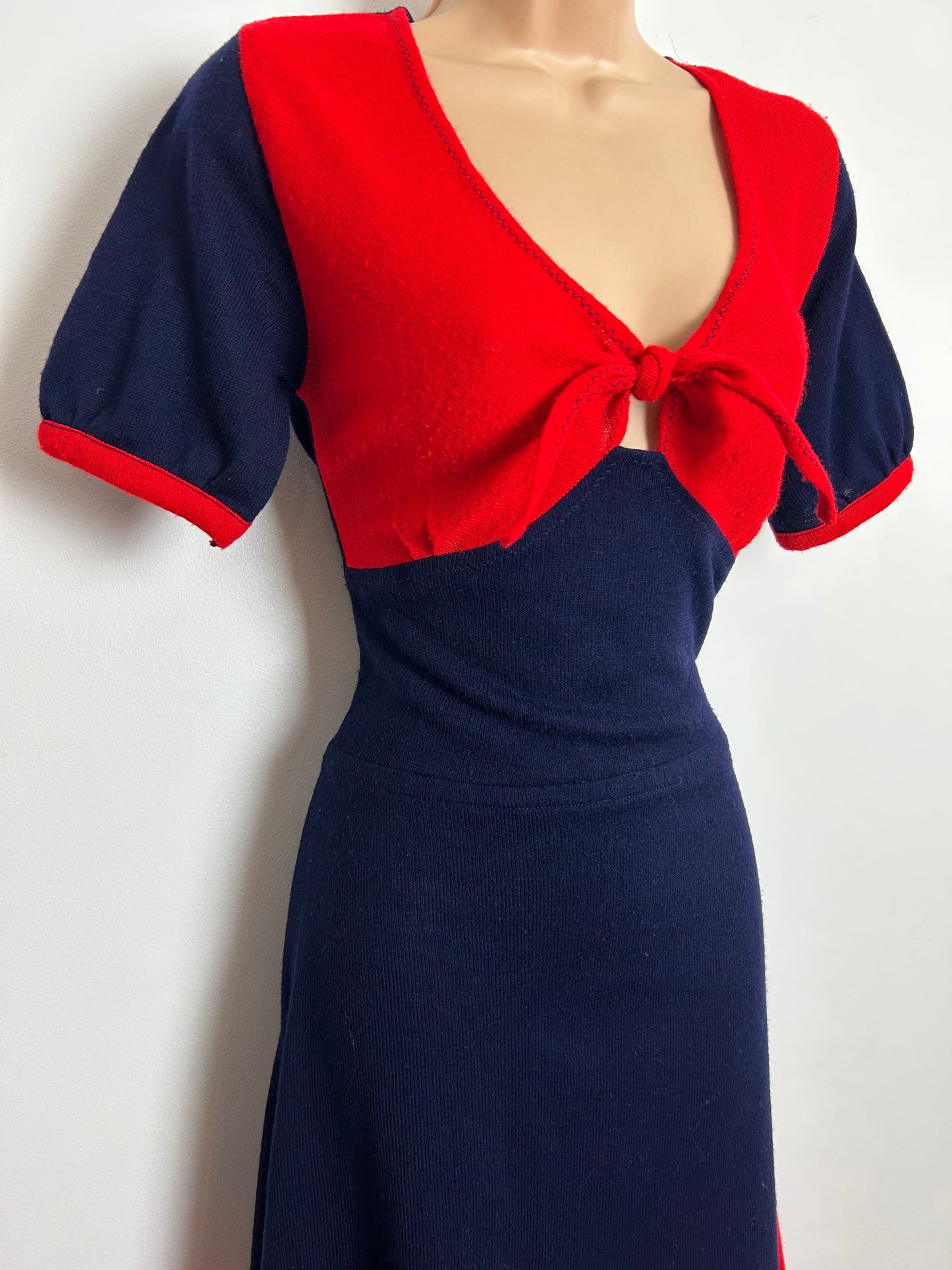 Vintage 1970s Size 8-10 Red & Navy Blue Jersey Feel Tie Bust Cut Out Detail Midi Length Day Dress