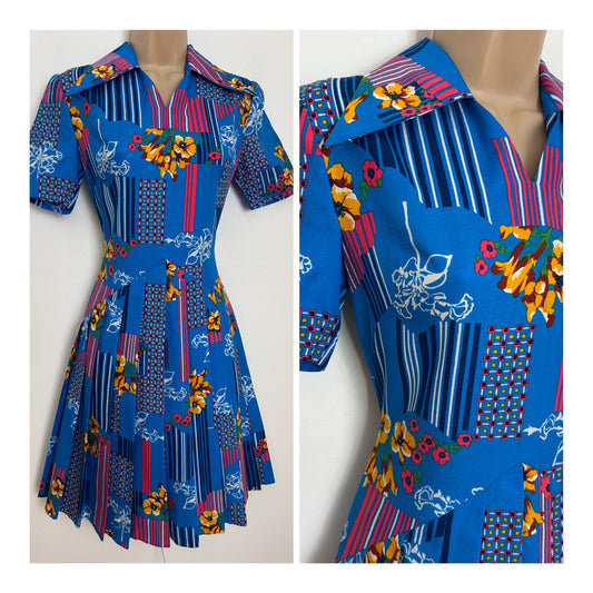 Vintage 1970s Size 8 Blue Pink & Orange Floral & Stripe Print Dagger Collar Short Sleeve Pleated Mod Dress