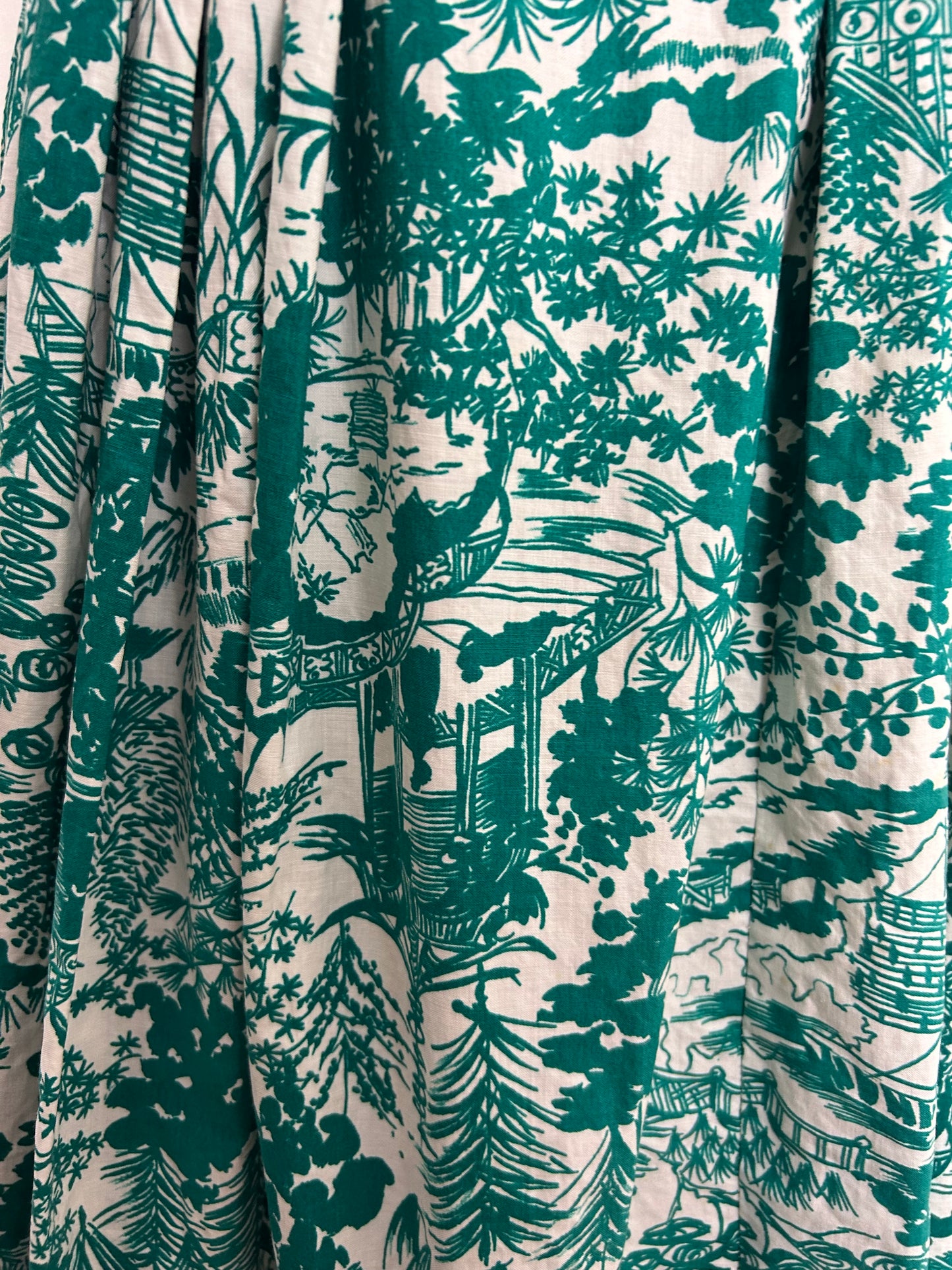 Vintage 1950s Size 6 Teal & White Japanese Theme Novelty Print Cotton Day Dress