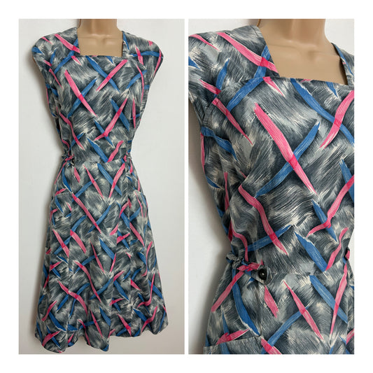 Vintage 1950s Size 10 Grey Pink & Blue Check Print Cotton Wrap Day Dress