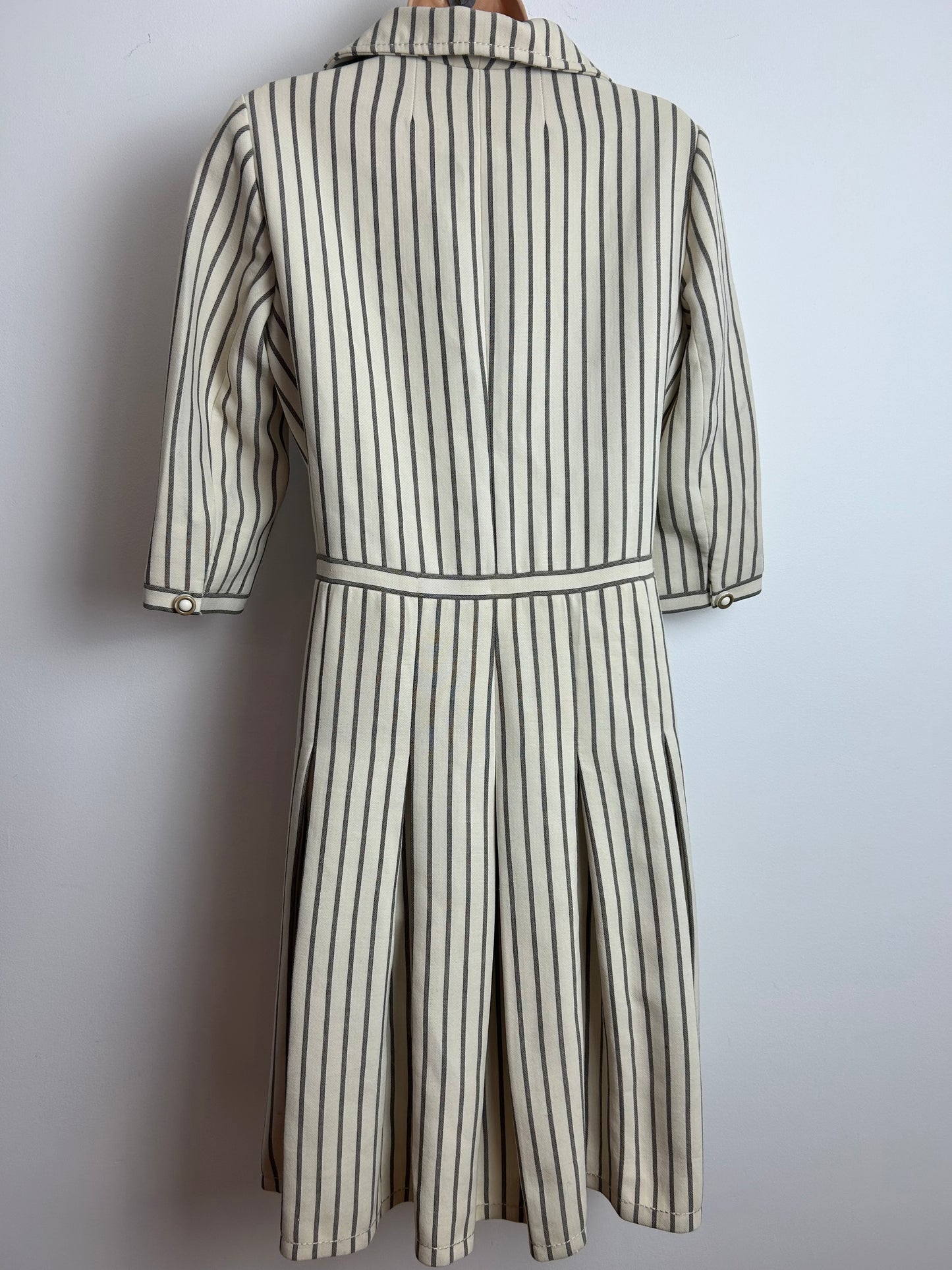 Vintage 1970s Size 12 Beige & Mocha Brown Stripe Print Wool Mix Pleated Mod Dress