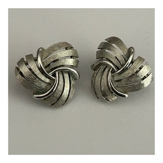 Vintage 1960s TRIFARI Silver Tone Matt Clip On Earrings