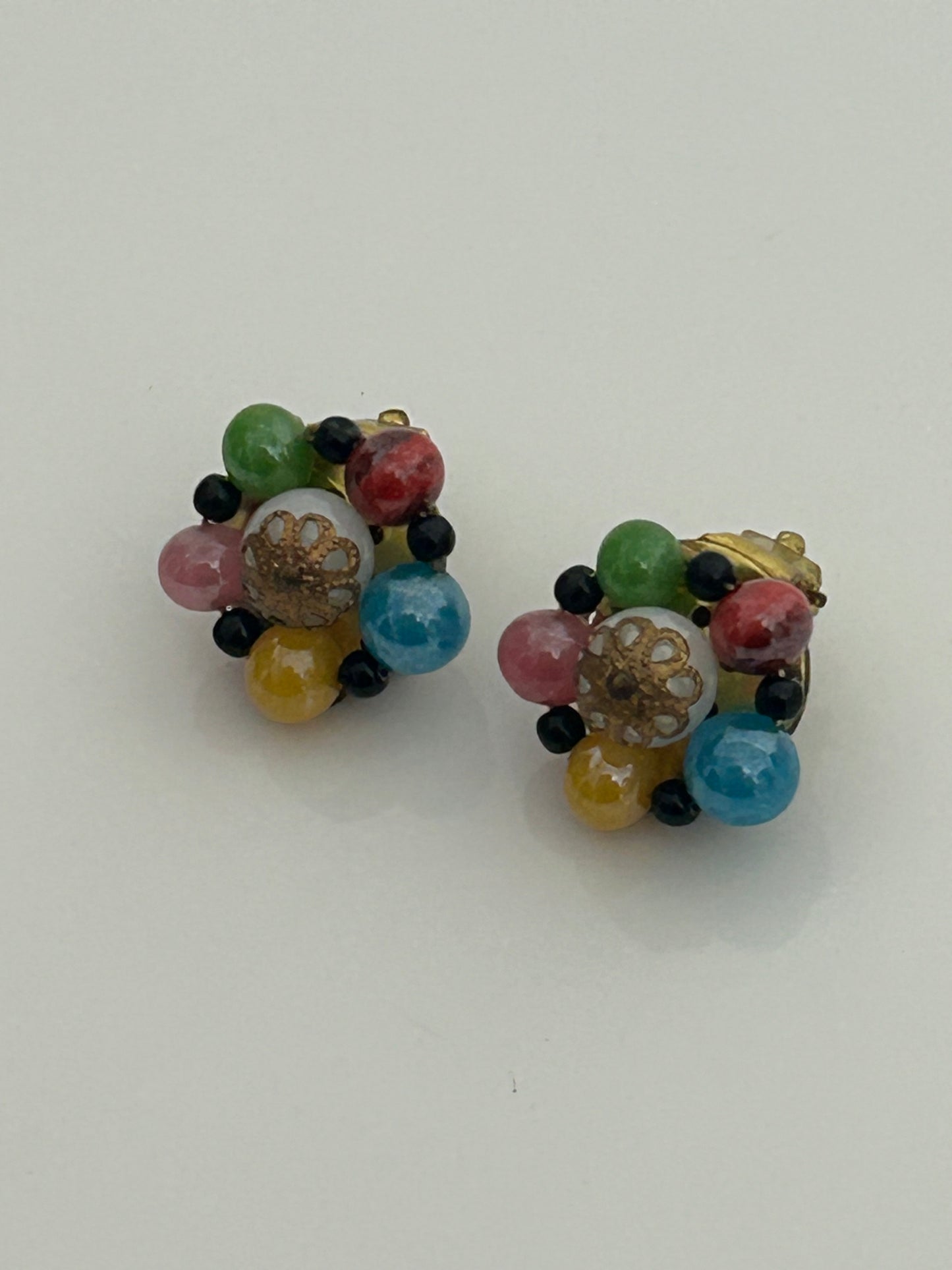 Vintage 1960s Gorgeous Multicolour Stone Set Flower Clip On Earrings