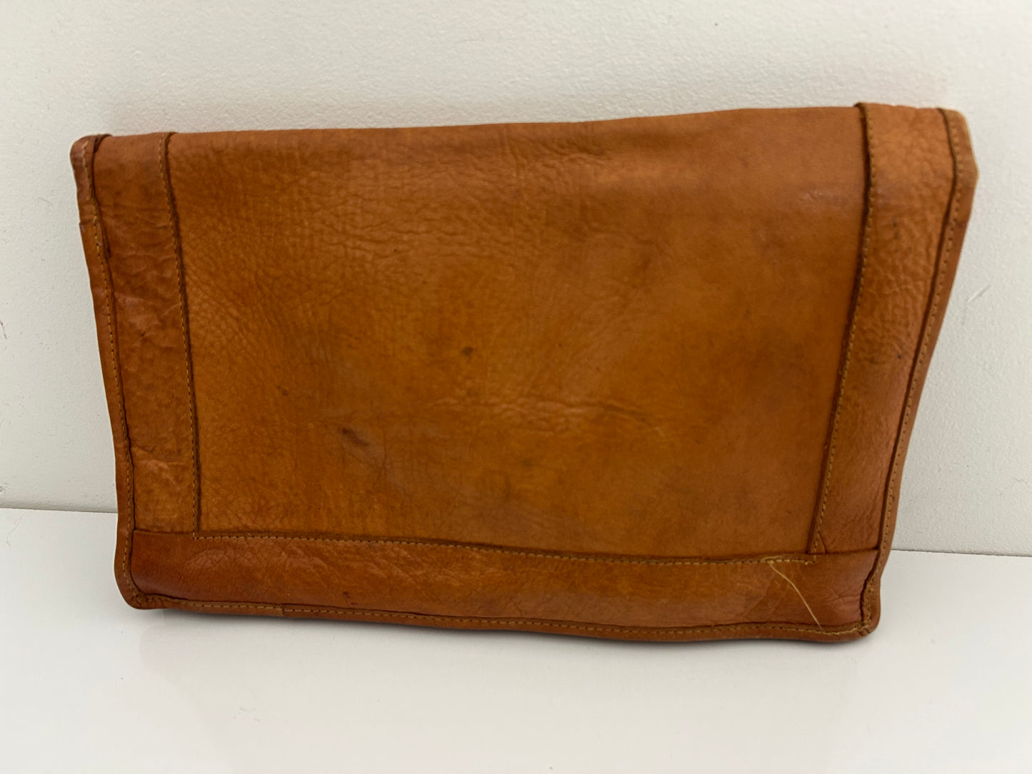 Vintage 1970s Large Tan Brown Leather Envelope Clutch Bag