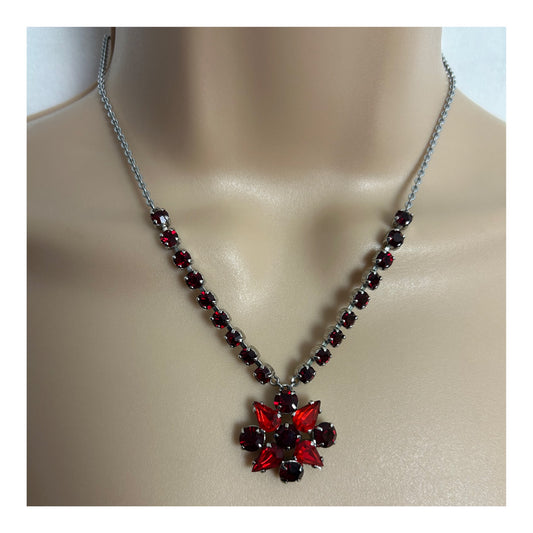 Vintage 1960s Silver Tone Red Diamante Stone Set Flower Necklace