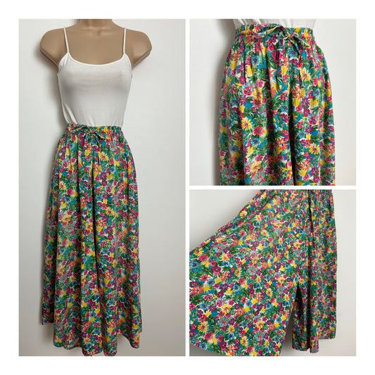 Vintage 1980s LIZ SPORT Size L (Up To 14/16) Gren Pink Orange & Yellow Floral Cotton Culottes