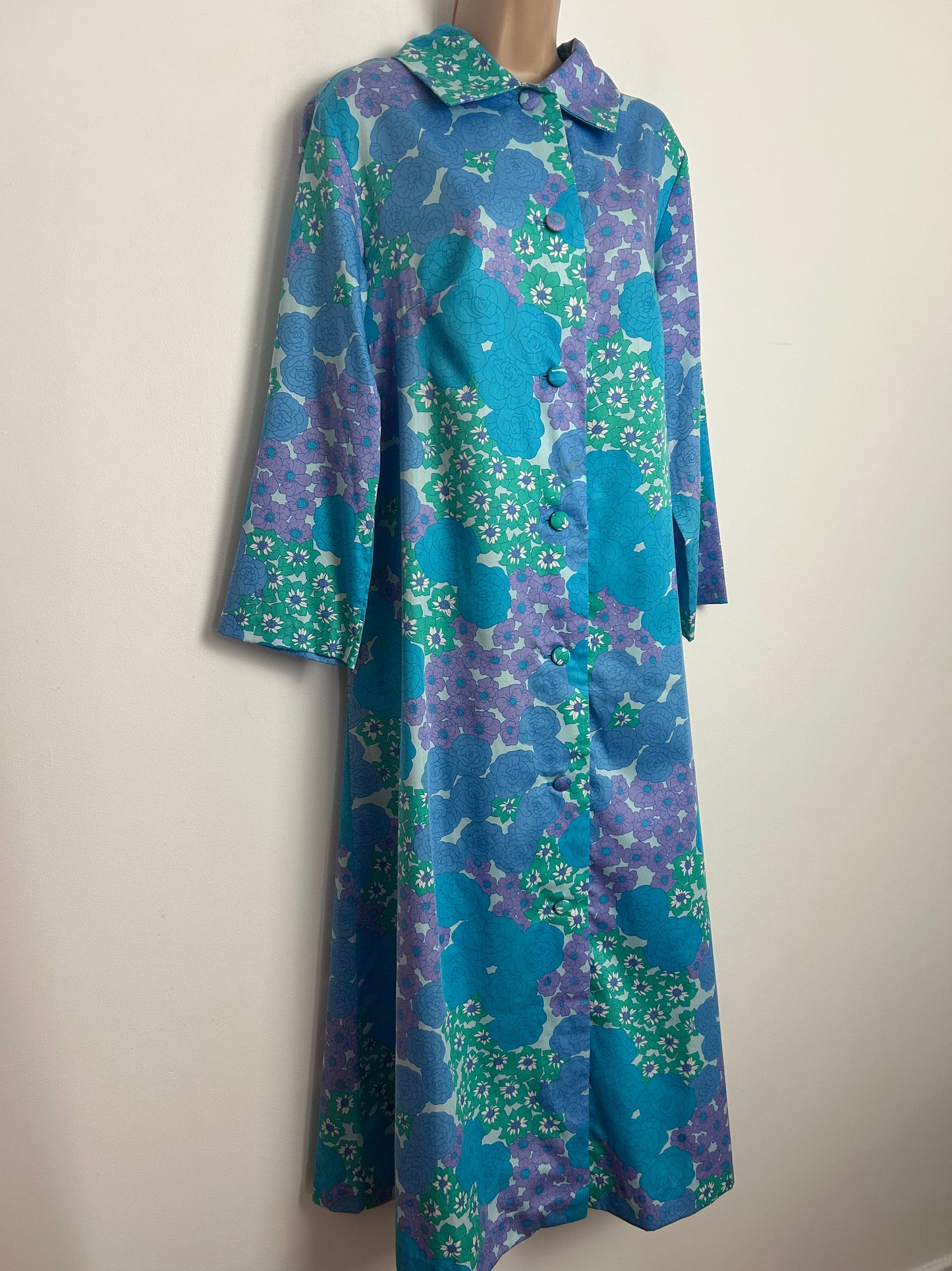 Vintage 1960s ST MICHAEL Size 14 Blue & Green Tones Floral Print Long Sleeve House Coat Dressing Gown
