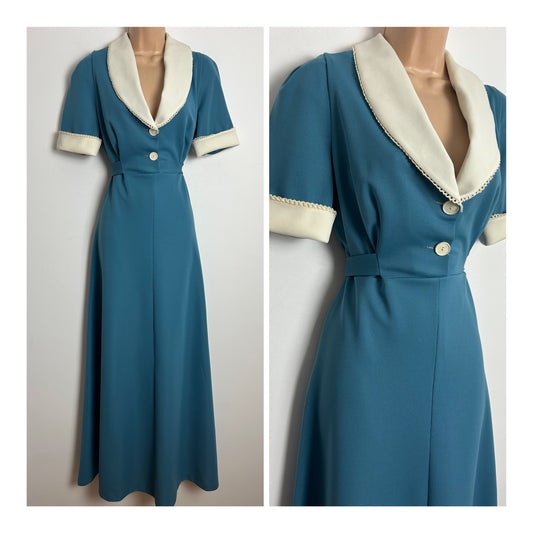 Vintage 1970s Size 12 Dusky Blue & Cream Collared Short Sleeve Tie Back Maxi Dress