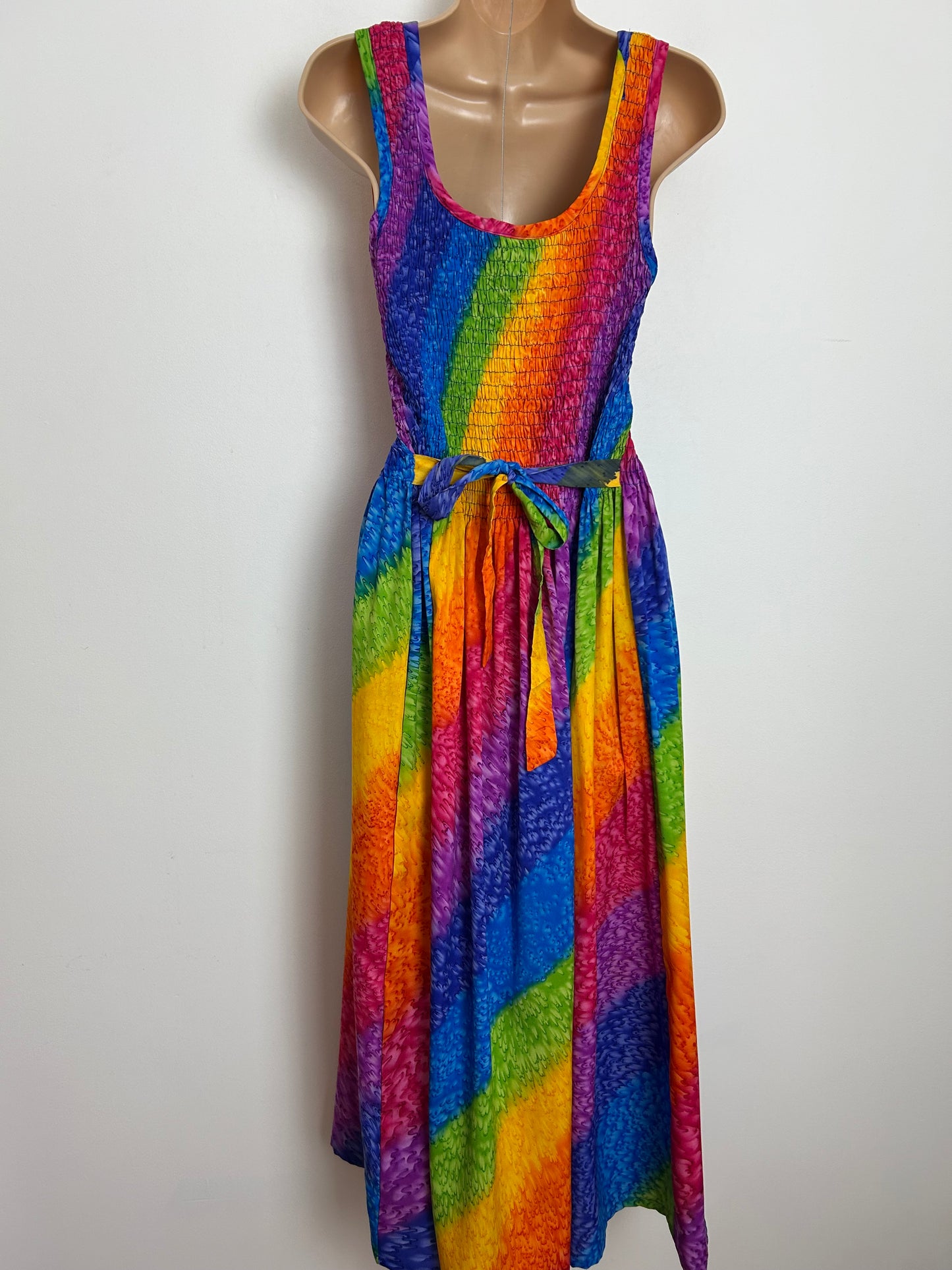 Vintage 1980s Size 10-12-14 Rainbow Stripe Shirred Bodice Sleeveless Tie Back Midi Dress