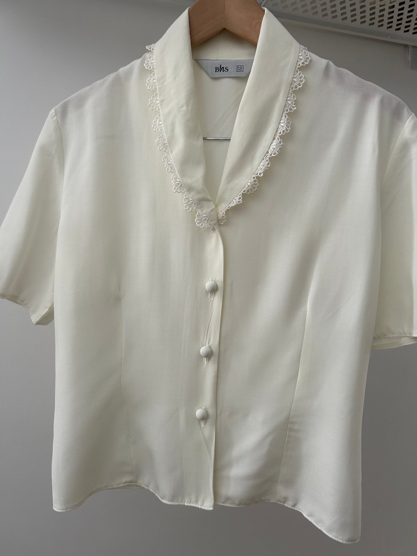 Vintage Late 1980s/1990s BHS UK Size 12 Cream Lace Trim Collared Short Sleeve Blouse