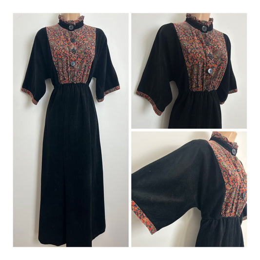 Vintage 1970s Size 8 Black Blue & Orange Cord Panel Short Wide Sleeve Boho Prairie Velour Maxi Dress