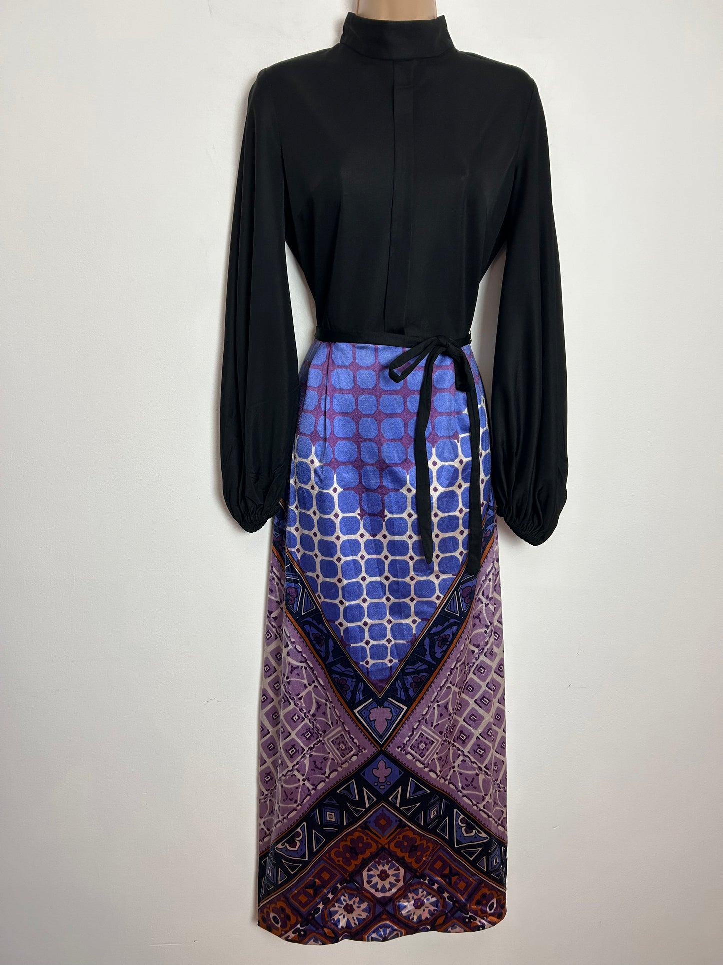 Vintage 1970s RICHARD SHOPS UK Size 10 Black Purple & Pink Abstract Print Long Sleeve Belted Boho Maxi Dress