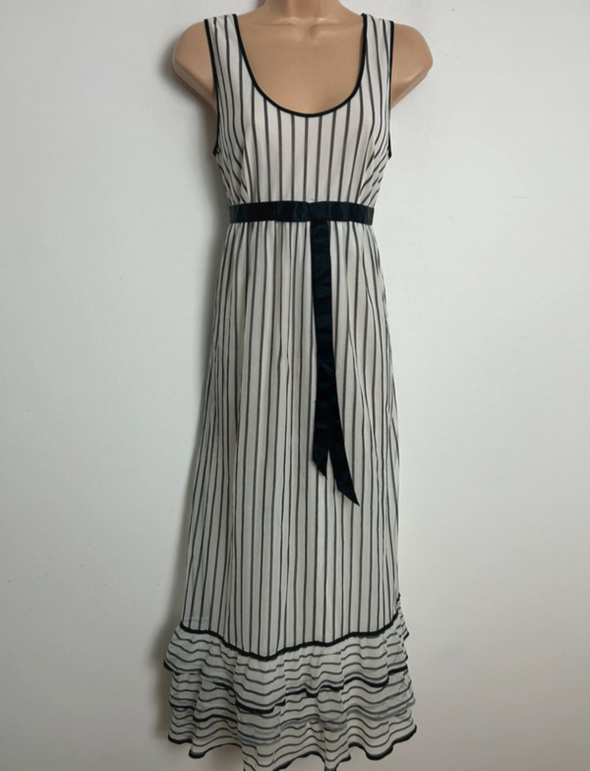 Vintage 1970s Size 10 ST MICHAEL White & Black Stripe Print Sleeveless Nylon Maxi Dress