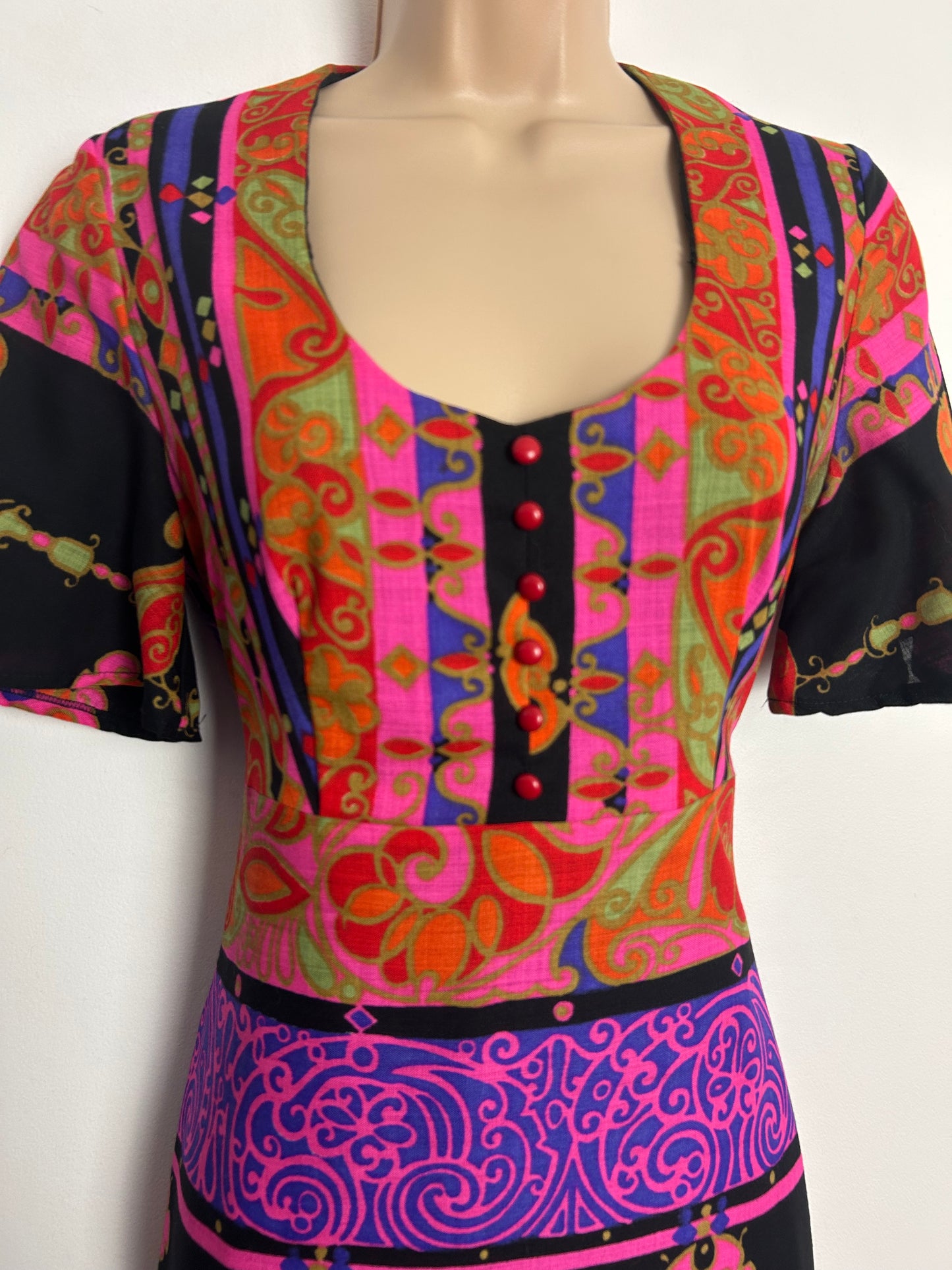 Vintage 1970s PEGGY LANE Size 8 Black Pink Purple Red & Green Abstract Print Pure New Wool Boho Maxi Dress
